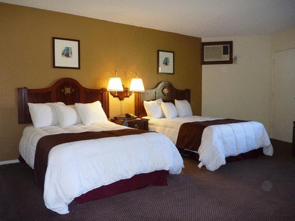 Travelodge Inn & Suites By Wyndham Yucca Valley/Joshua Tree Quarto foto